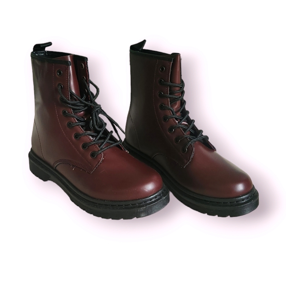 Combat Boots - 8